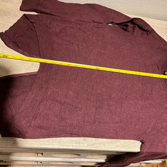H by Bordeaux Long Sleeve Crewneck Sweater Burgundy Wine Maroon Size Medium M - Picture 6 of 10